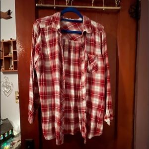 Maurice’s plaid button up shirt